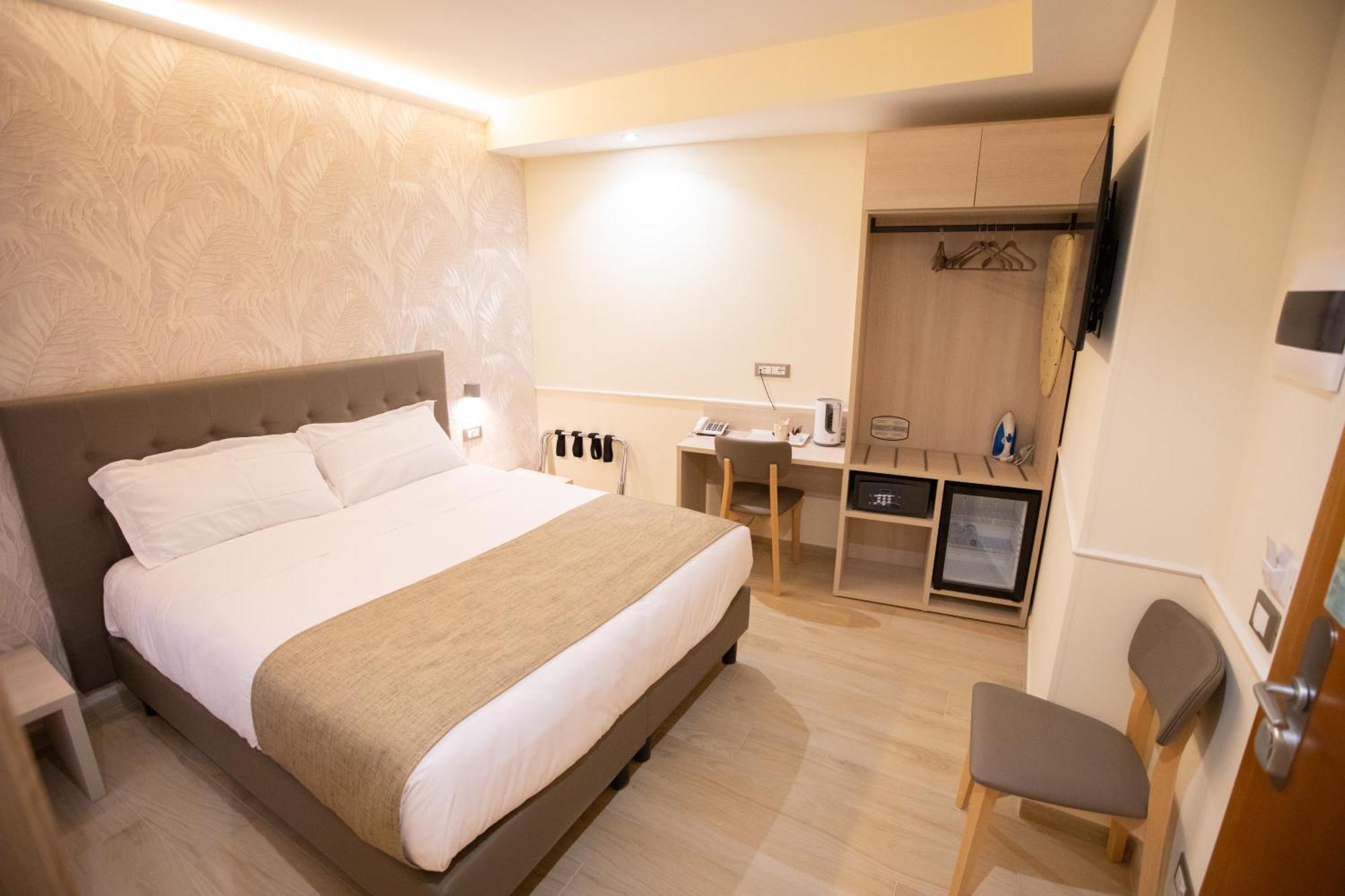 Hotel Maximus Рим Екстер'єр фото