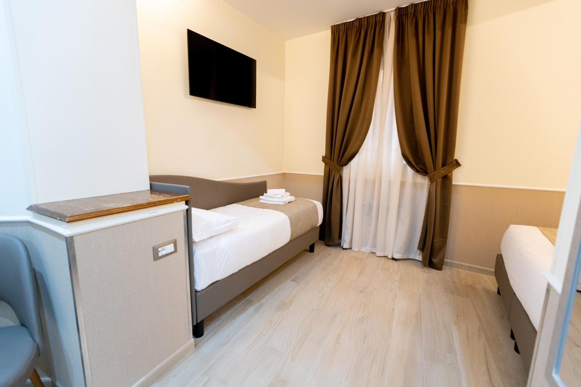Hotel Maximus Рим Екстер'єр фото