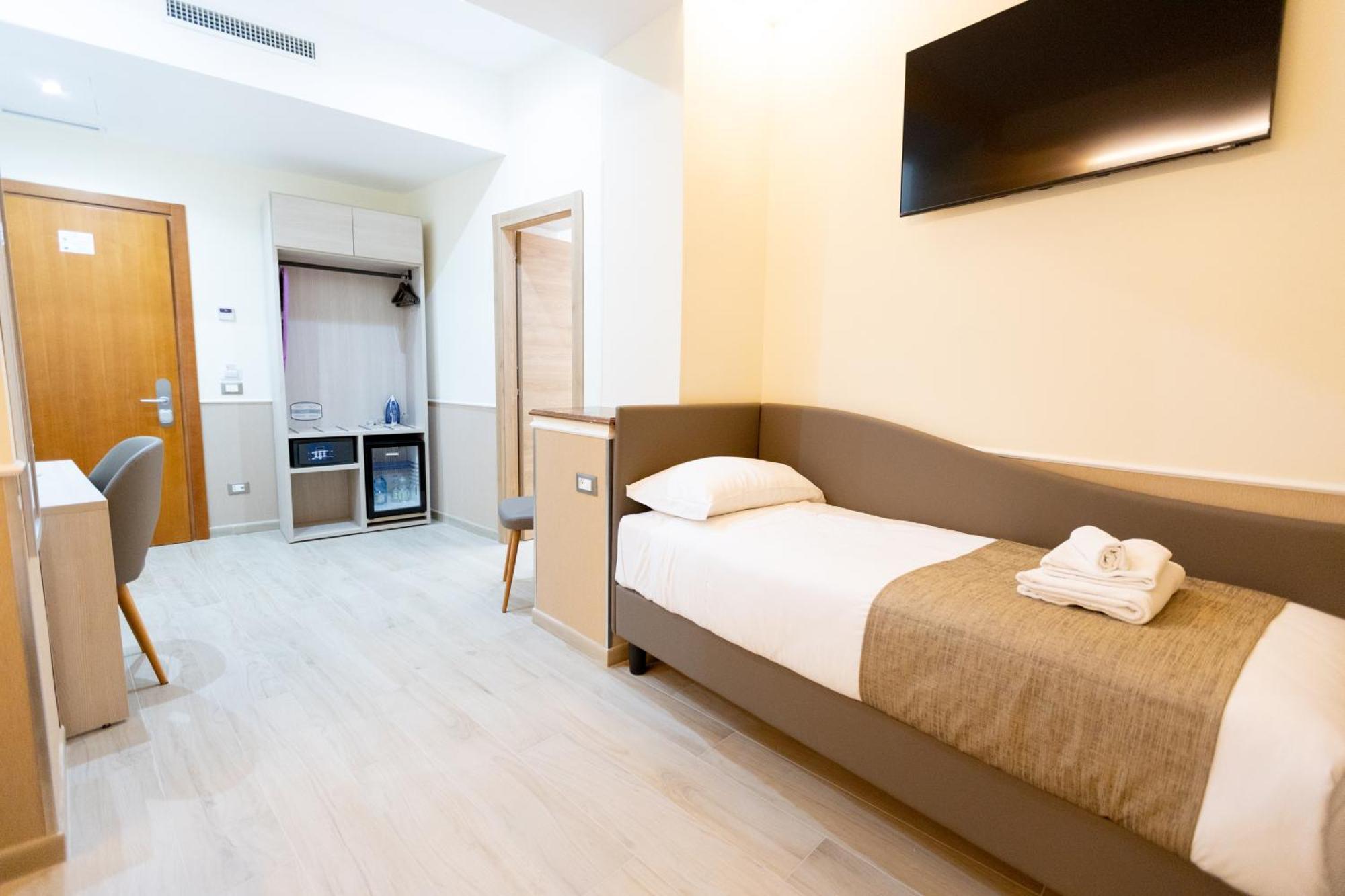 Hotel Maximus Рим Екстер'єр фото