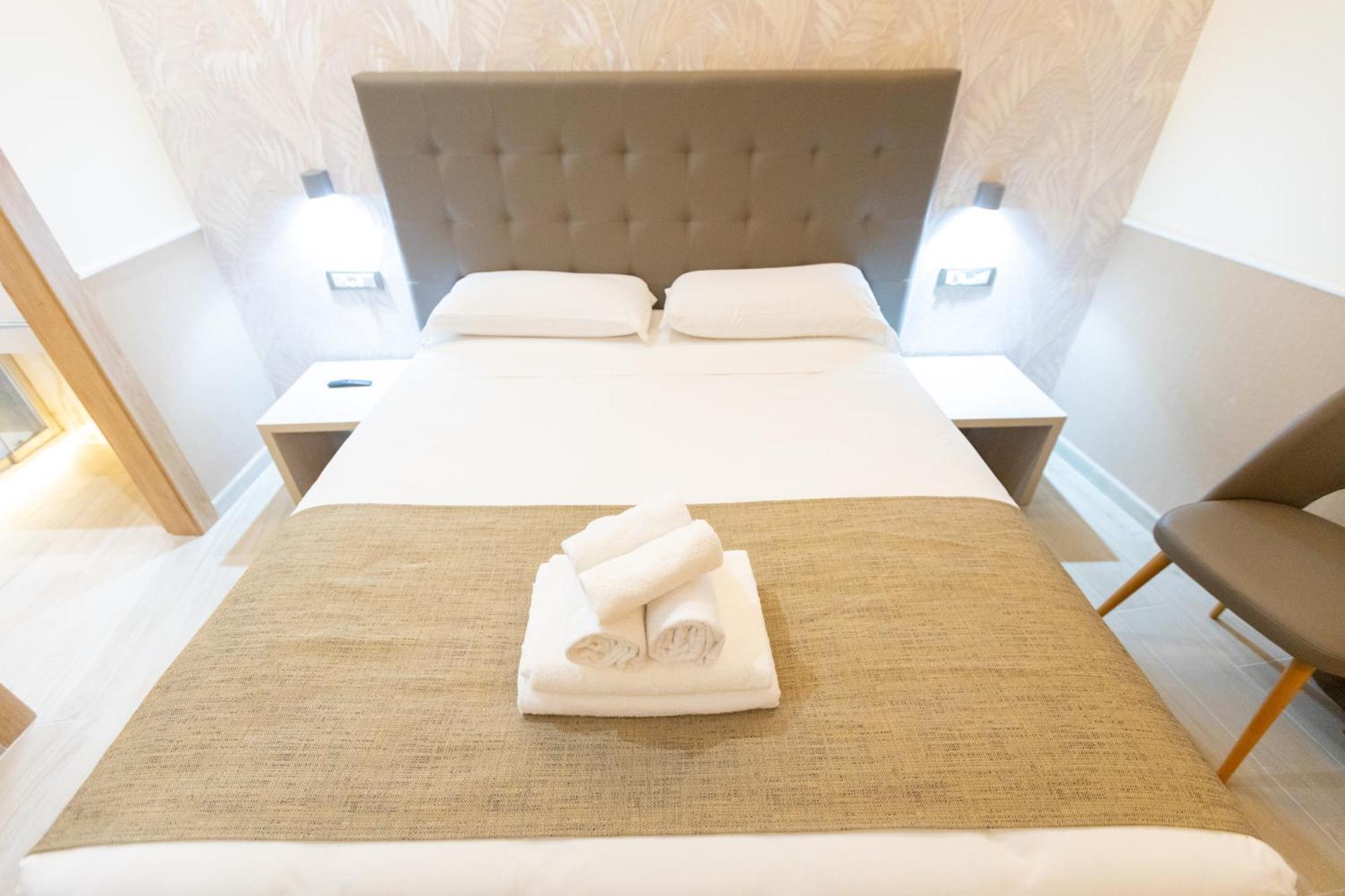 Hotel Maximus Рим Екстер'єр фото